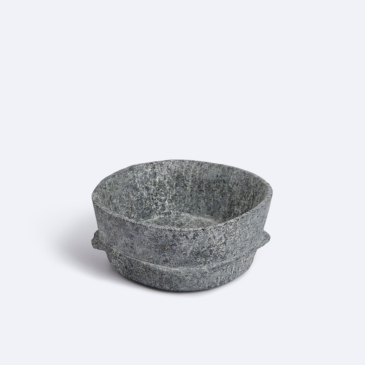 http://www.ishkar.com/cdn/shop/products/CopyofYemenStonePot-Plain.Medium_1200x1200.jpg?v=1671709648